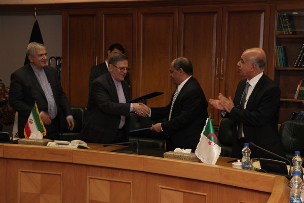 ایران و الجزایر تفاهم نامه بانکی امضا کردند