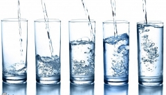 زنان در معرض خطرات ناشی از مصرف ناکافی آب