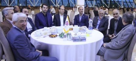 برگزاری ضیافت افطار مشتریان ارزنده بانک ایران زمین