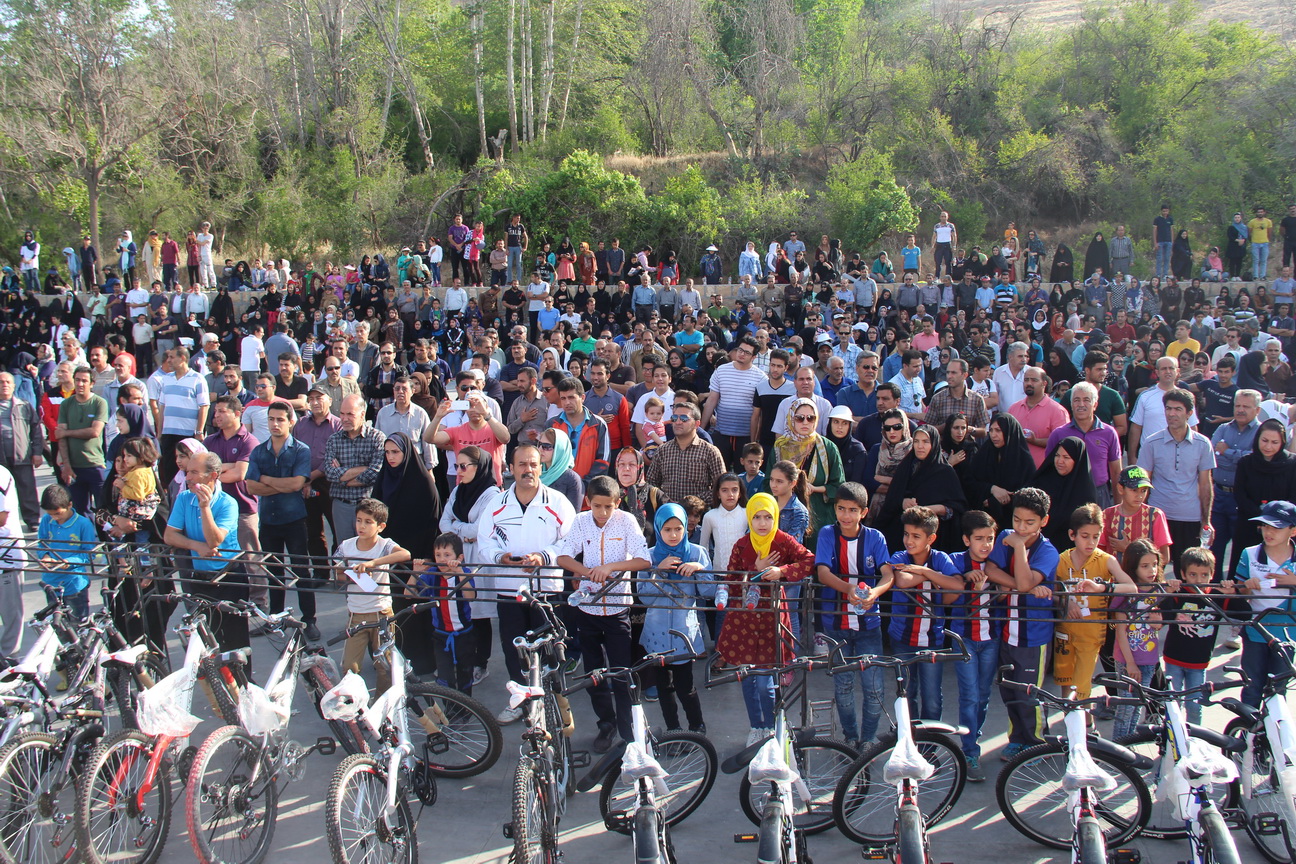 مراسم پیاده روی بزرگ خانوادگی در شیراز با حمایت آسیاتک برگزار شد